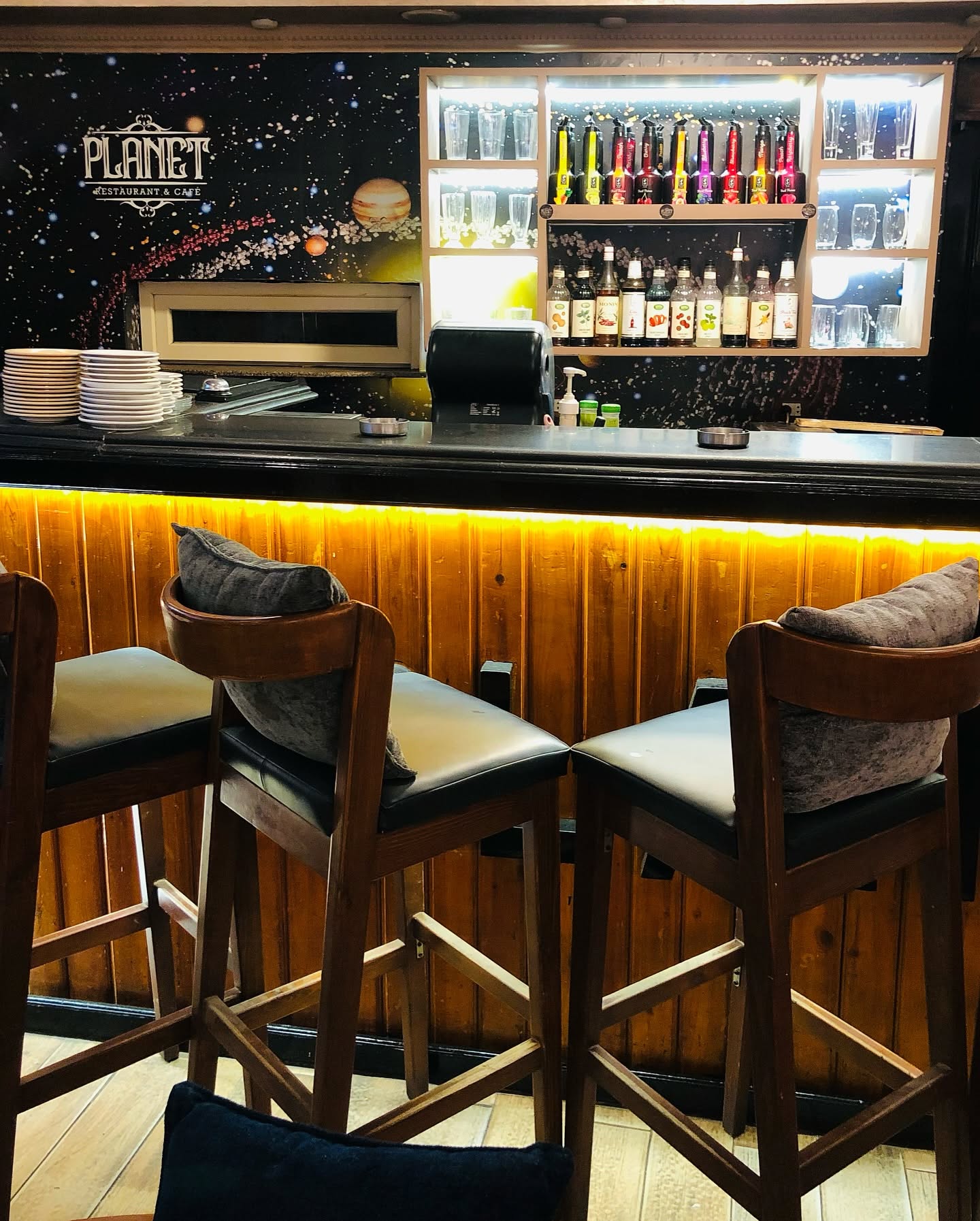 بلانت Planet Restaurant